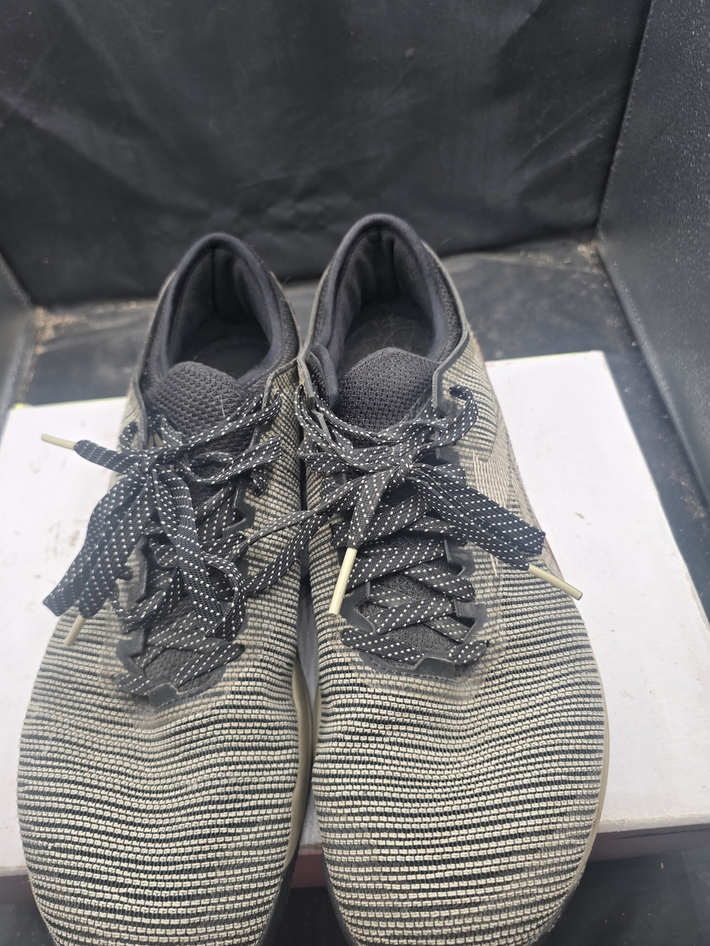 Lightweight Knit Athletic Sneakers in Black and Gray